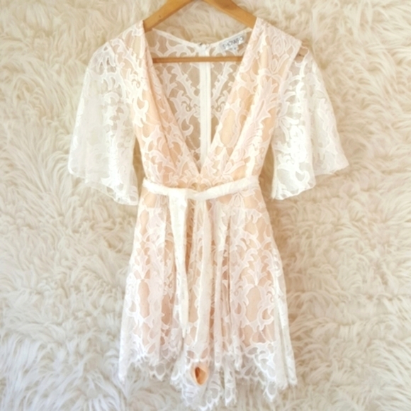 Showpo Lace Romper - Picture 1 of 7